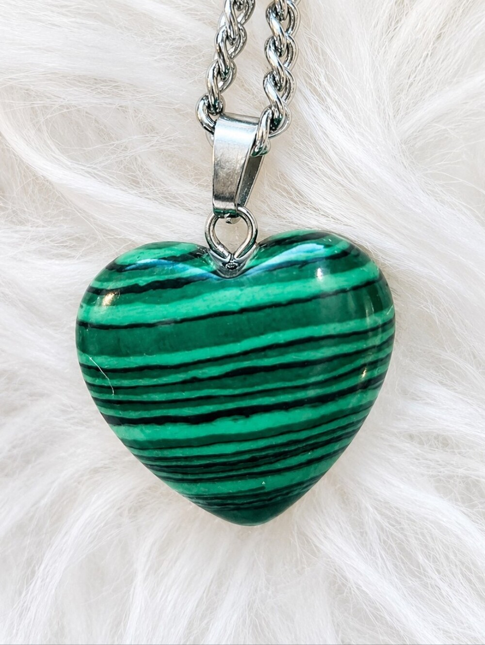 NWT Handmade Malachite Heart Pendant Necklace - Silver Tone Chain Sz 17"